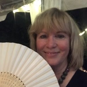 Meet your Posher, Cynthia